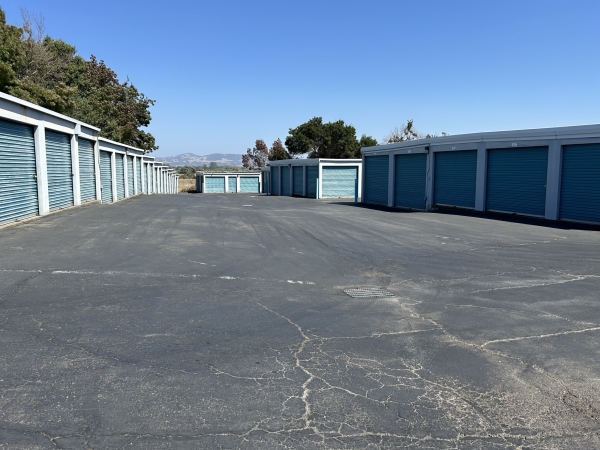 Facility photo: //images.sparefoot.com/medium/23775766d8cc8044f60.jpg