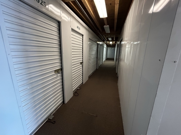 Facility photo: //images.sparefoot.com/medium/23775766d8cc8aca395.jpg