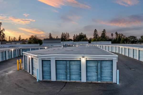 Facility photo: //images.sparefoot.com/medium/23775768afa2bb2ed52.jpg
