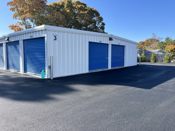 Facility photo: //images.sparefoot.com/medium/23776867191d6e8aa5a.jpg
