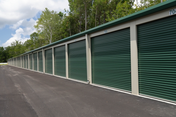 Facility photo: //images.sparefoot.com/medium/237773689e51fb4e406.jpg
