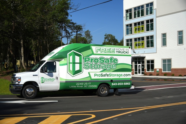 Facility photo: //images.sparefoot.com/medium/237773689e529161470.jpg