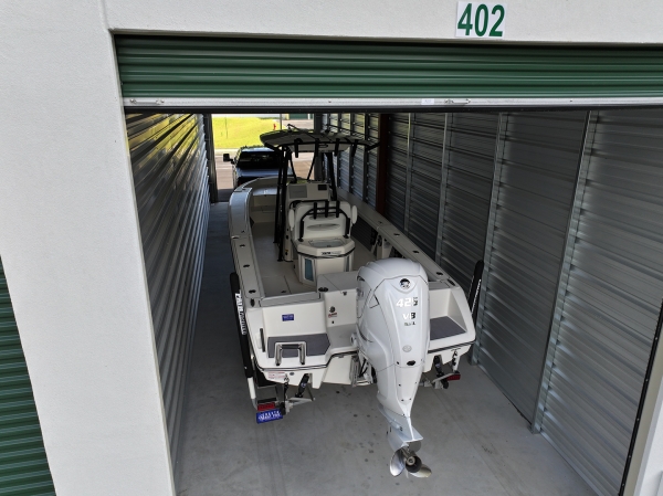 Facility photo: //images.sparefoot.com/medium/237773689e536c7eb87.jpg