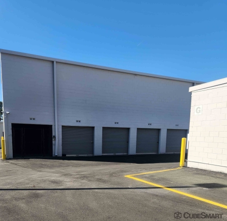 Facility photo: //images.sparefoot.com/medium/237774689460dc656d9.jpg