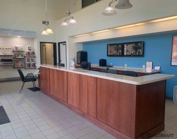 Facility photo: //images.sparefoot.com/medium/23779868a8127ee3867.jpg