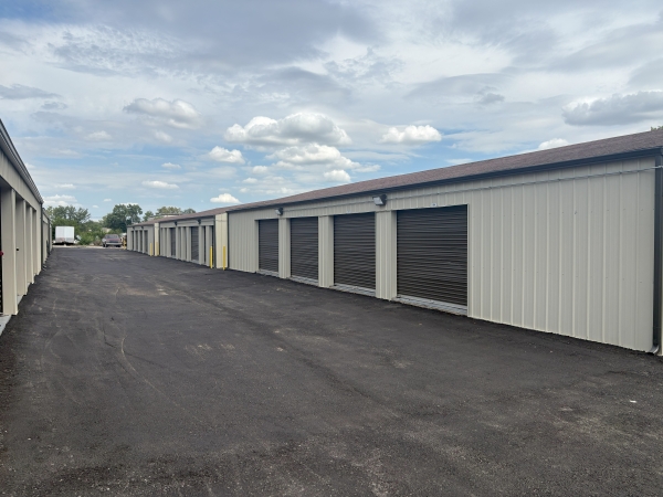 Facility photo: //images.sparefoot.com/medium/23780268b74c53700a5.jpg