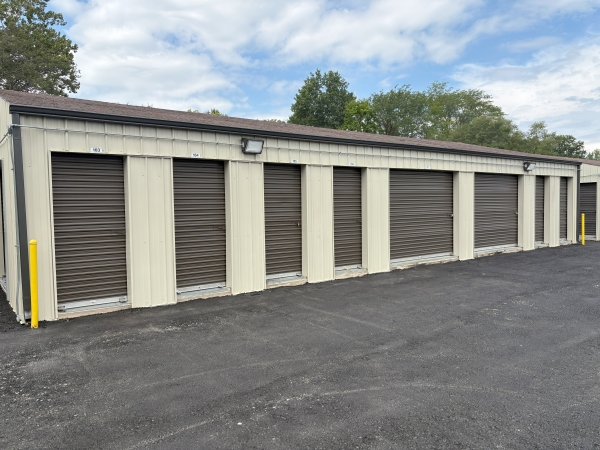 Facility photo: //images.sparefoot.com/medium/23780268b74c9c7d851.jpg