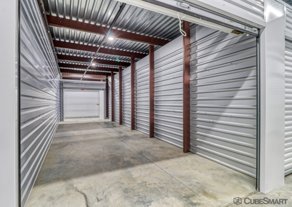 Facility photo: //images.sparefoot.com/medium/237897693d40a4aee7e.jpg