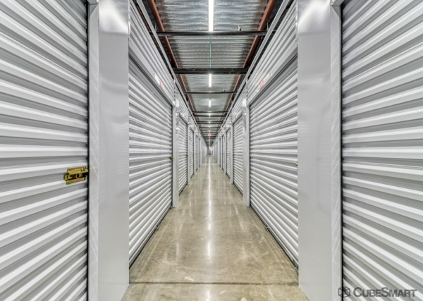 Facility photo: //images.sparefoot.com/medium/2378976a196db34292c.jpg