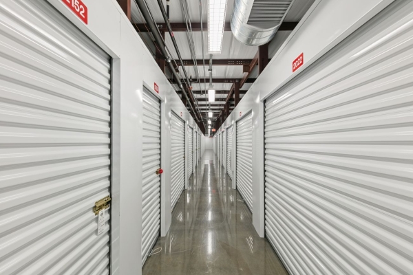 Facility photo: //images.sparefoot.com/medium/2379056994315a7531b.jpg