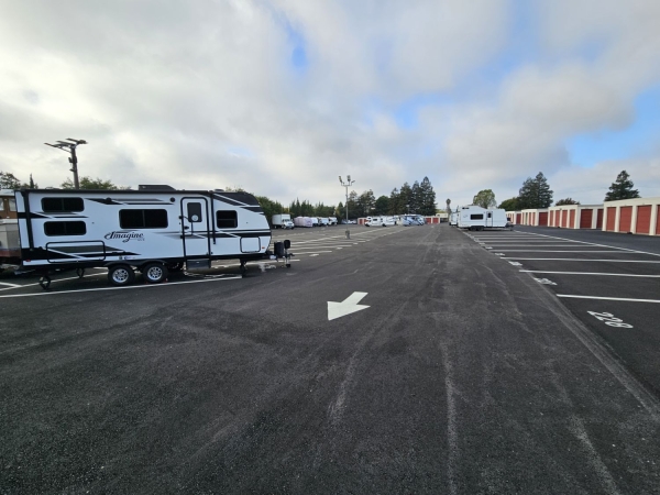 Facility photo: //images.sparefoot.com/medium/2379066994313766fc9.jpg