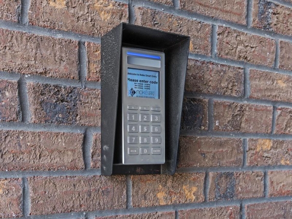 Facility photo: //images.sparefoot.com/medium/2379096904f26736d8d.jpg