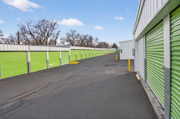 Facility photo: //images.sparefoot.com/medium/2379106994312c1fa44.jpg