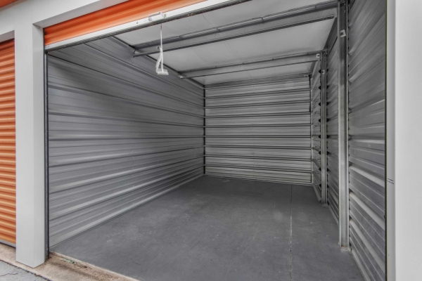 Facility photo: //images.sparefoot.com/medium/23791668f26bfdbfef5.jpg
