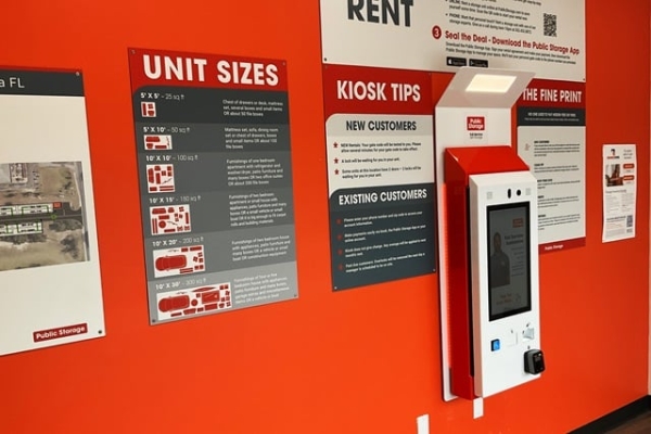 Facility photo: //images.sparefoot.com/medium/237919687cea40bbcb3.jpg