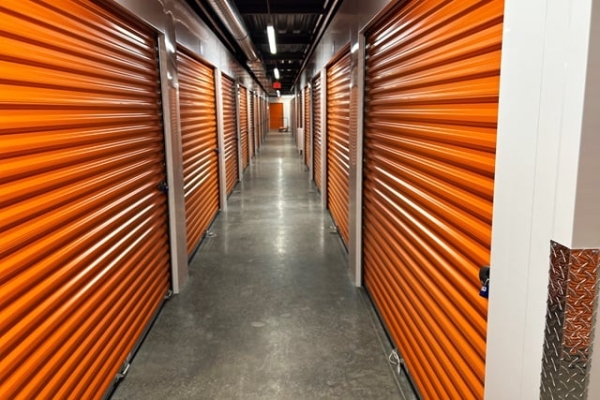 Facility photo: //images.sparefoot.com/medium/2379696902125709ce3.jpg