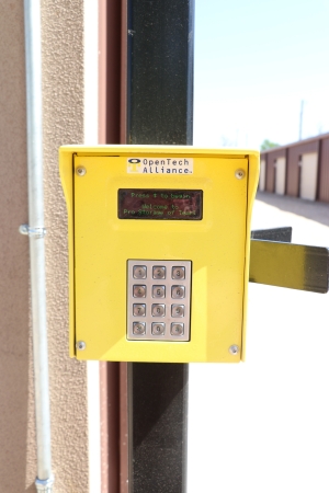 Facility photo: //images.sparefoot.com/medium/2379956887bd375fffe.jpg
