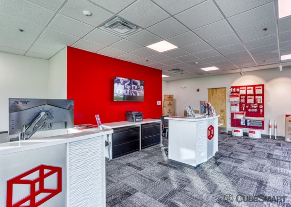 Facility photo: //images.sparefoot.com/medium/23800368b008539c752.jpg