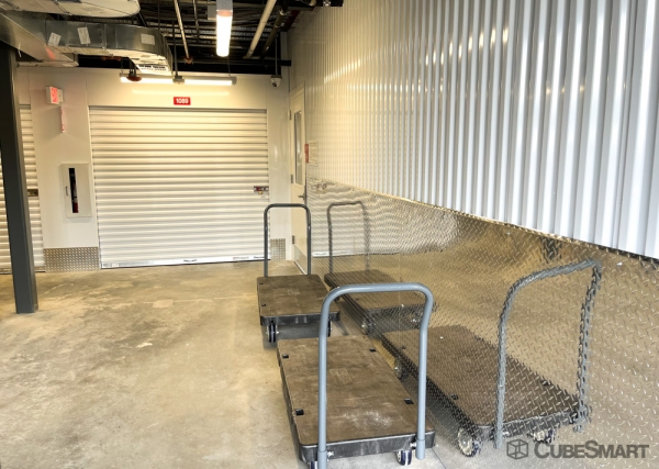 Facility photo: //images.sparefoot.com/medium/23804768834998ed7fd.jpg