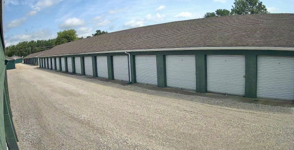 Facility photo: //images.sparefoot.com/medium/2380646891139054b64.jpg