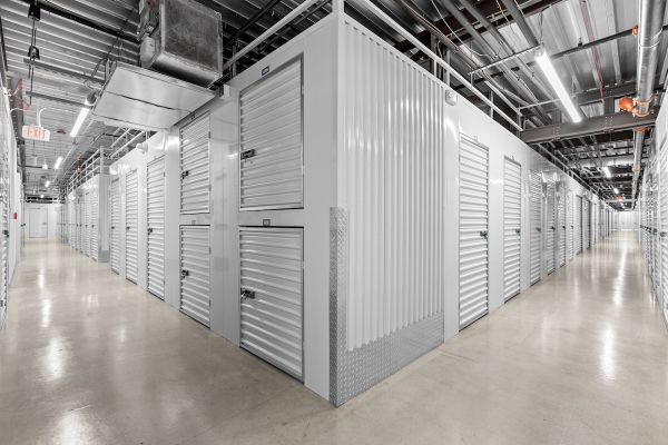 Facility photo: //images.sparefoot.com/medium/23807769544da0e6375.jpg