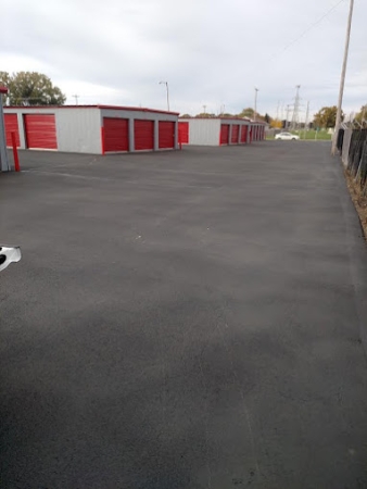 Facility photo: //images.sparefoot.com/medium/23808667042aca17b3e.jpg