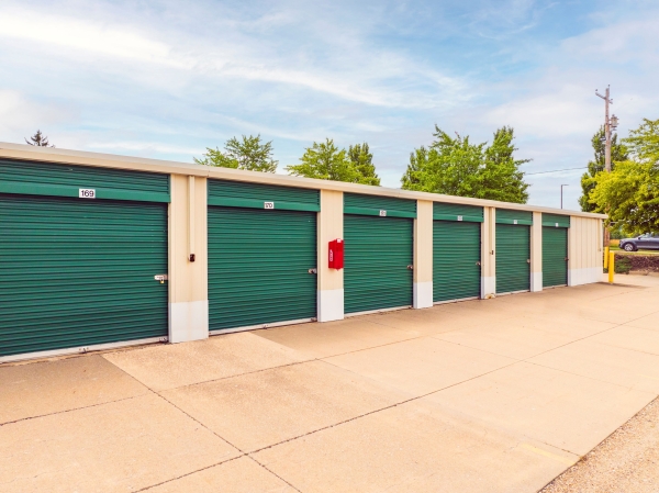 Facility photo: //images.sparefoot.com/medium/238087688928f88b7e7.jpg