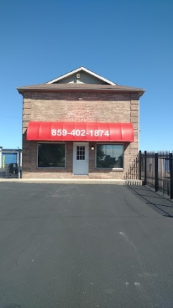 Facility photo: //images.sparefoot.com/medium/2380906704322f3ffd4.jpg
