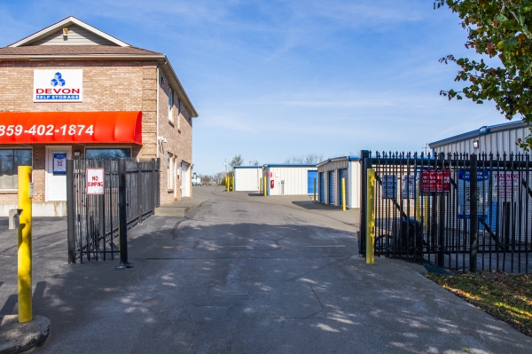 Facility photo: //images.sparefoot.com/medium/23809069668c58483ac.jpg