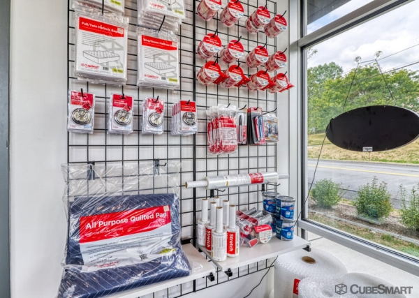 Facility photo: //images.sparefoot.com/medium/2381006a194ff4ec58c.jpg