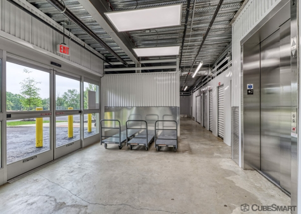 Facility photo: //images.sparefoot.com/medium/238108690331dae3477.jpg