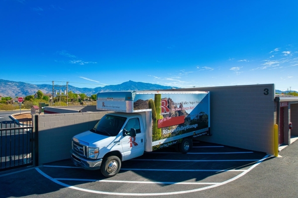 Facility photo: //images.sparefoot.com/medium/23810968e7c085c1b73.jpg