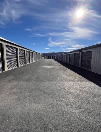 Facility photo: //images.sparefoot.com/medium/238110691b8609596ae.jpeg