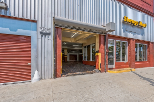 Facility photo: //images.sparefoot.com/medium/238127687e957ed67fd.jpg
