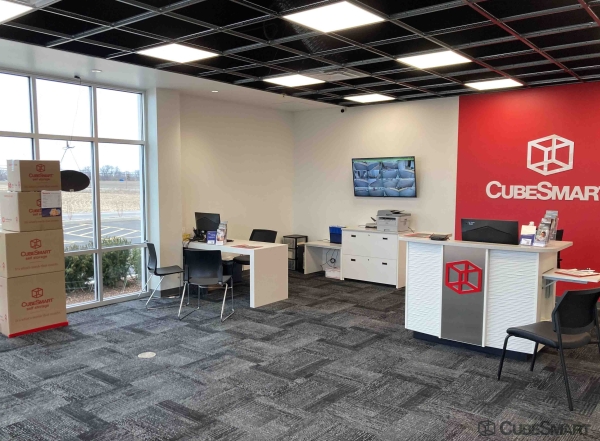 Facility photo: //images.sparefoot.com/medium/23816368905f6624d54.jpg