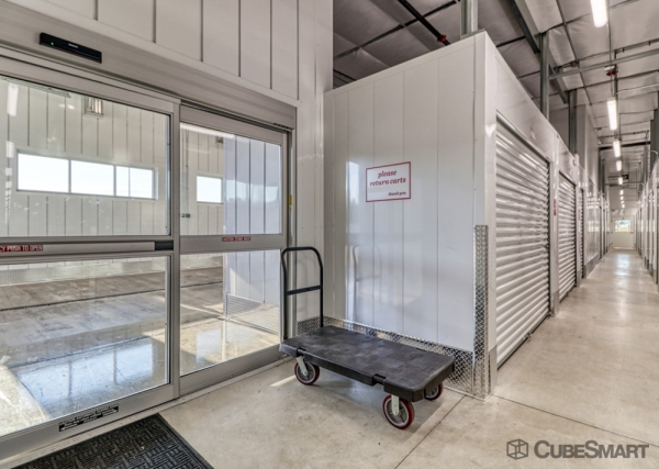 Facility photo: //images.sparefoot.com/medium/2381636989a0c385c44.jpg