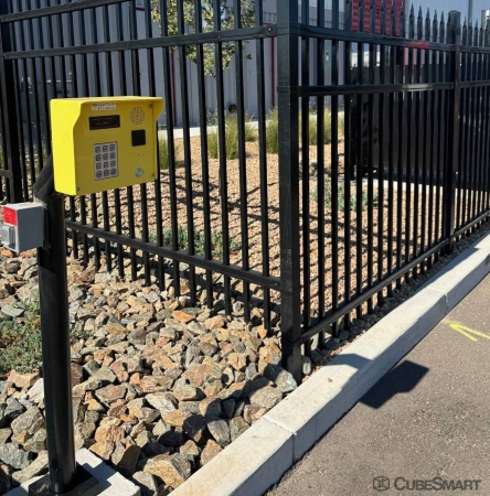 Facility photo: //images.sparefoot.com/medium/23818868931757220be.jpg