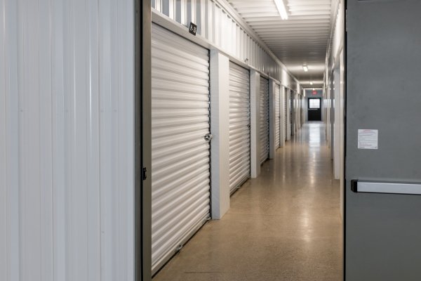 Facility photo: //images.sparefoot.com/medium/2382276882800dab73e.jpg