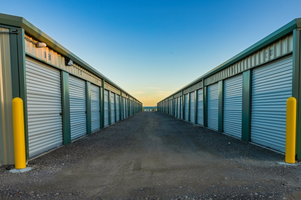 Facility photo: //images.sparefoot.com/medium/2382676877fe0291cda.jpg