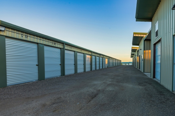 Facility photo: //images.sparefoot.com/medium/2382676877fe1723af9.jpg