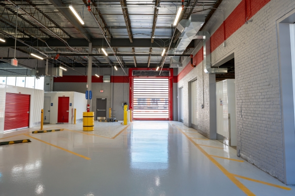 Facility photo: //images.sparefoot.com/medium/23830267e199aba52c4.jpg