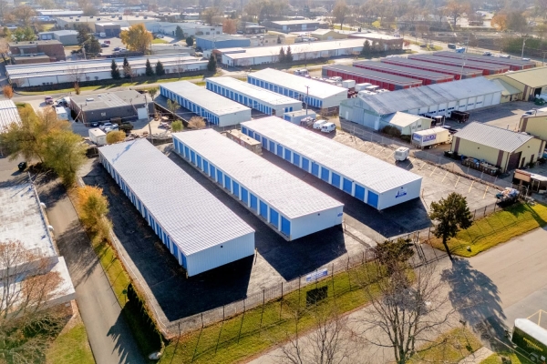 Facility photo: //images.sparefoot.com/medium/238321691f61e26d969.jpg