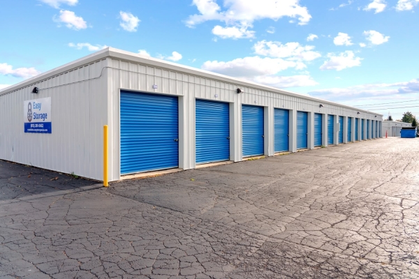 Facility photo: //images.sparefoot.com/medium/238321691f61e56c16b.jpg