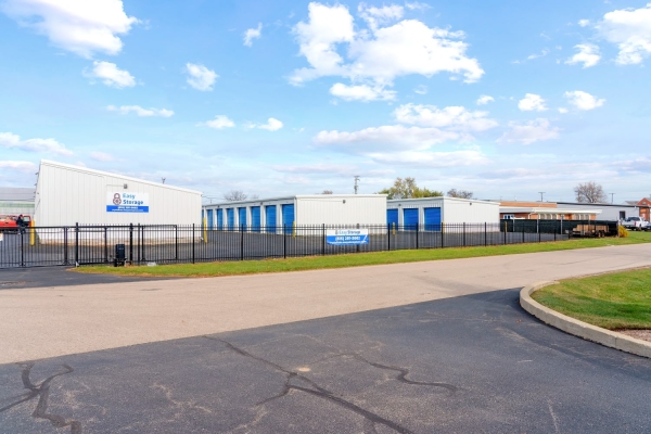 Facility photo: //images.sparefoot.com/medium/238321691f61f0a8d06.jpg