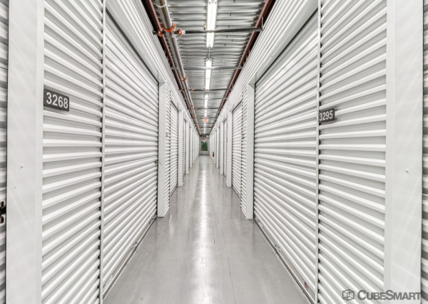 Facility photo: //images.sparefoot.com/medium/2383266903413af2473.jpg