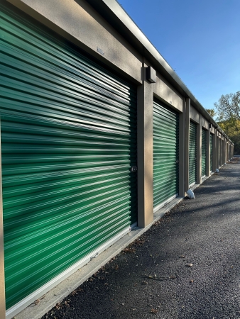 Facility photo: //images.sparefoot.com/medium/238331671ffbd34a299.jpg