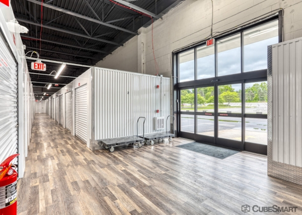 Facility photo: //images.sparefoot.com/medium/23835069f5b669a5e9a.jpg