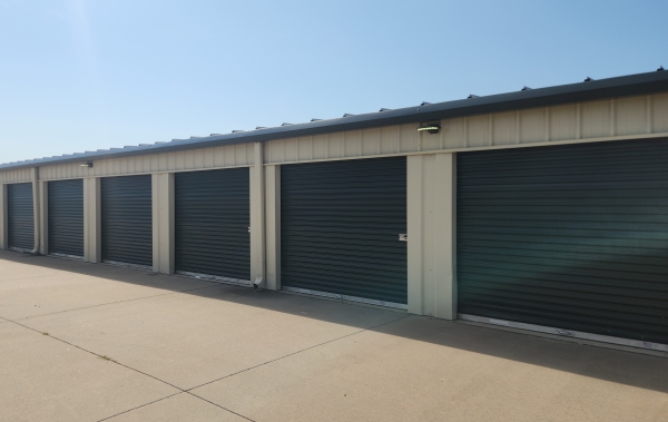 Facility photo: //images.sparefoot.com/medium/23836767242eca6cc76.jpg