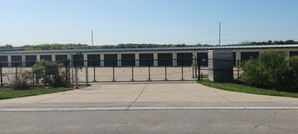 Facility photo: //images.sparefoot.com/medium/238367678ad6d9919f9.jpg