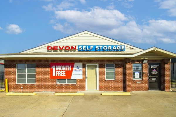 Storage Units at Devon Self Storage - 9273 - Bissonnet St - 9840 Bissonnet Street